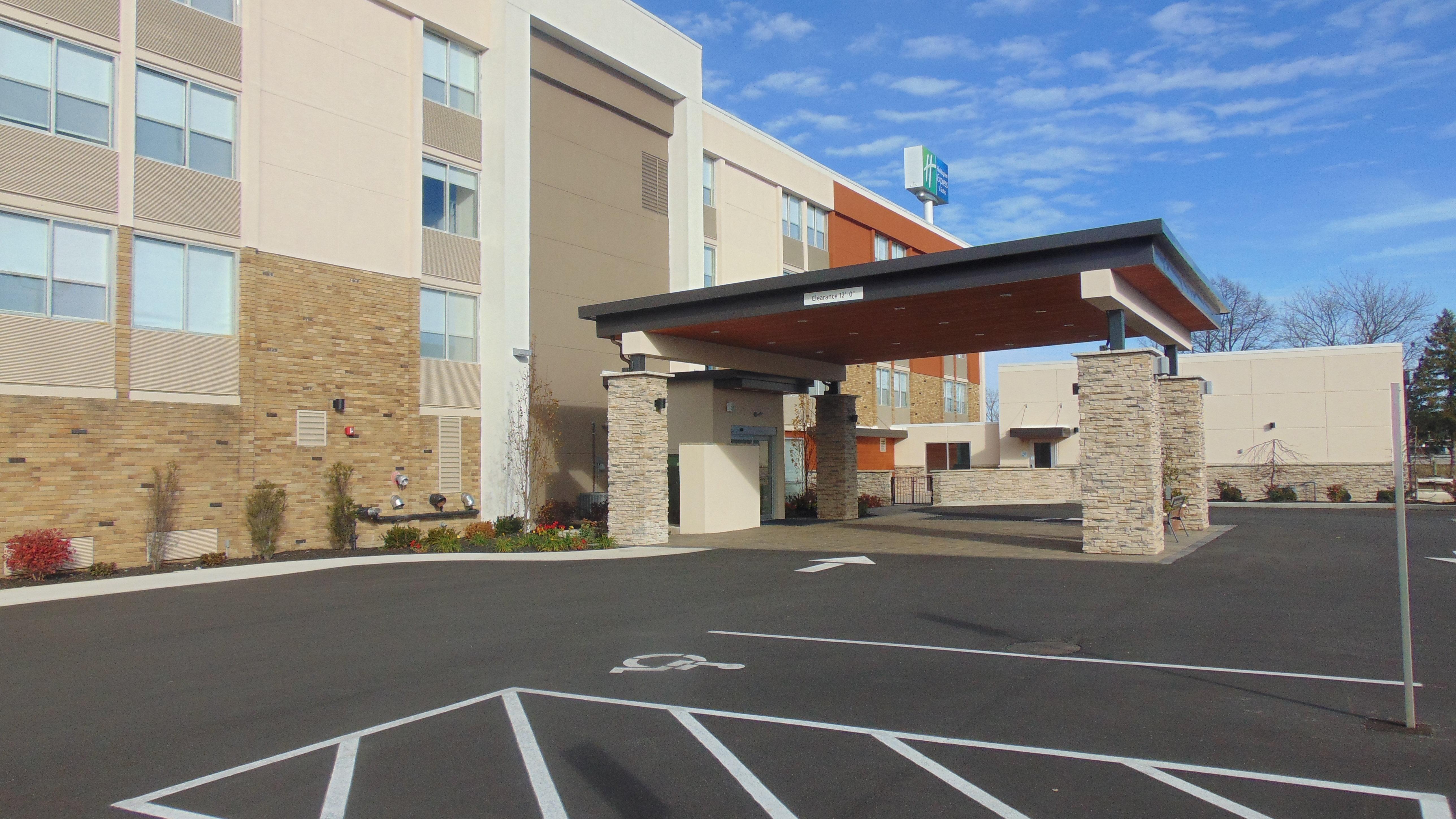 Holiday Inn Express & Suites Wapakoneta By Ihg מראה חיצוני תמונה